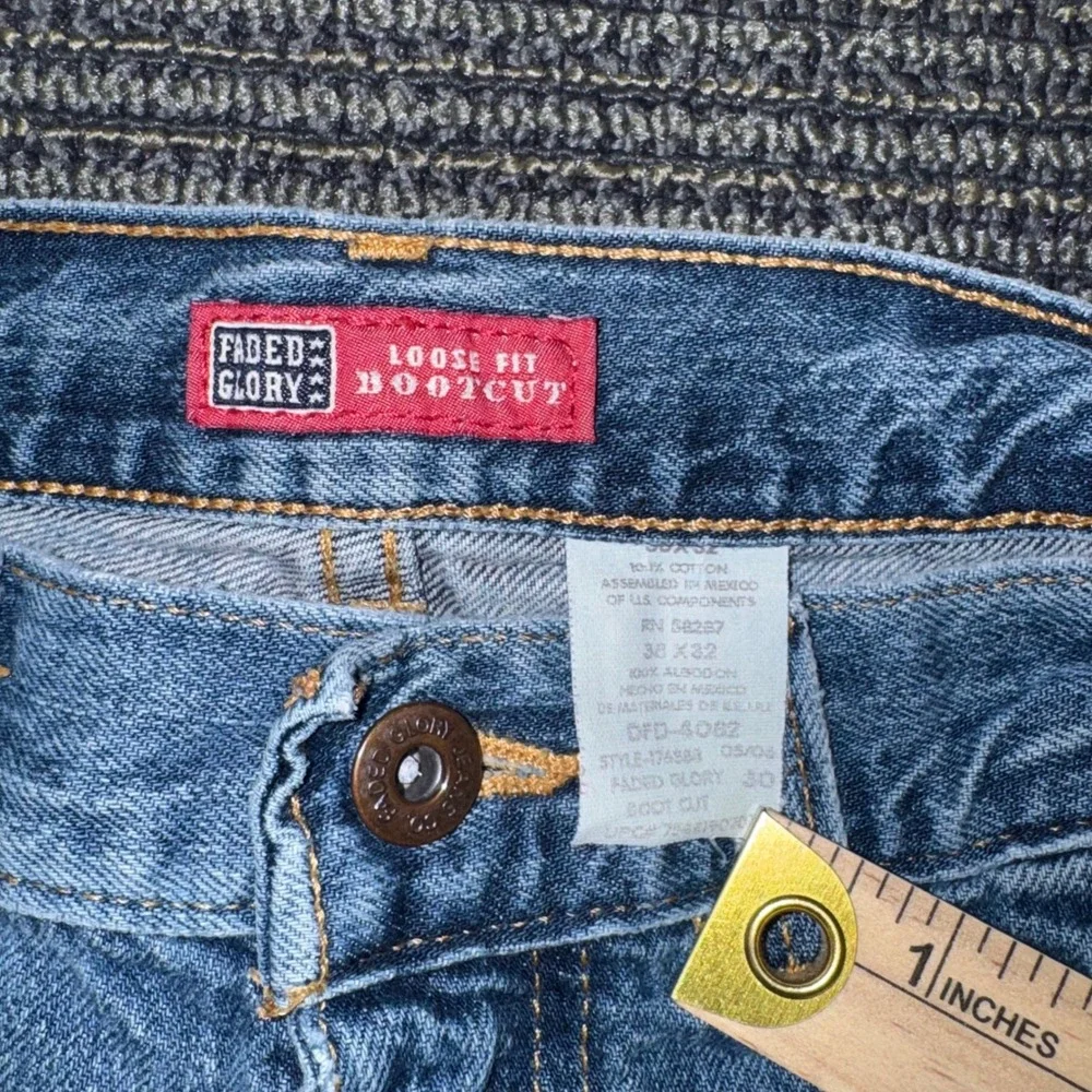 Faded Glory Bootcut Jeans Mens 38x32 Blue Excellent Loose Fit Medium Wash Denim